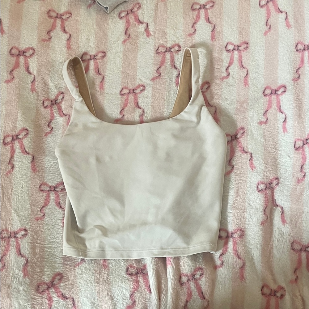 Old Navy Women's Cream Camisole